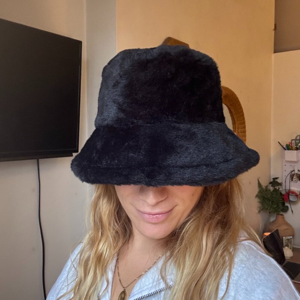 Black Fuzzy Bucket Hat